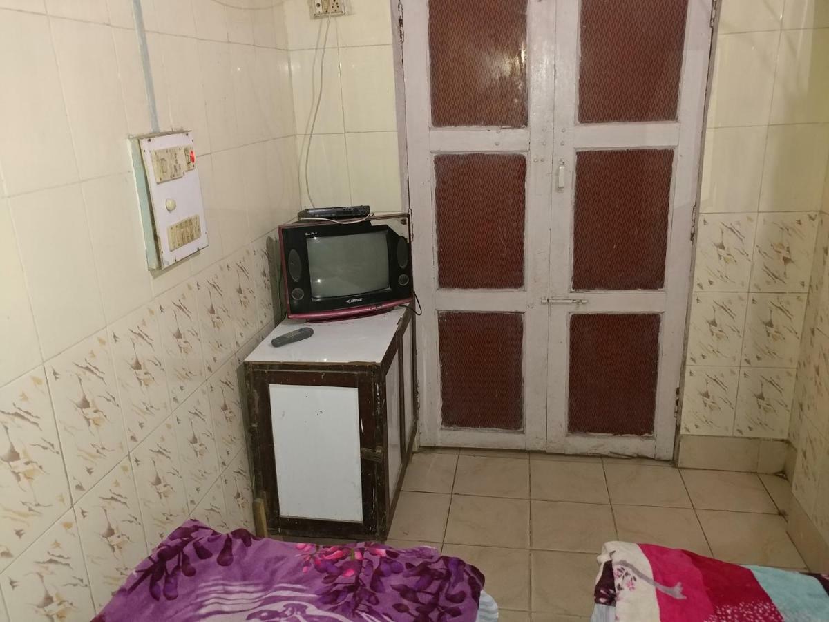 Goldy Guest House Варанаси Экстерьер фото